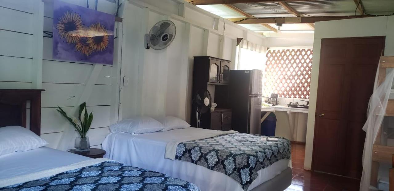 Hostal Cecilia Puerto Viejo de Talamanca Luaran gambar
