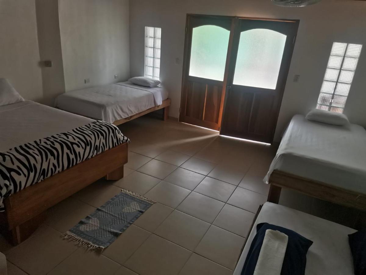 Hostal Cecilia Puerto Viejo de Talamanca Luaran gambar