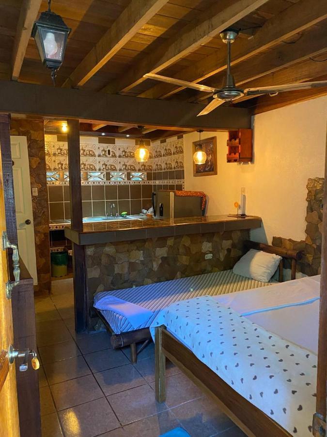 Hostal Cecilia Puerto Viejo de Talamanca Luaran gambar