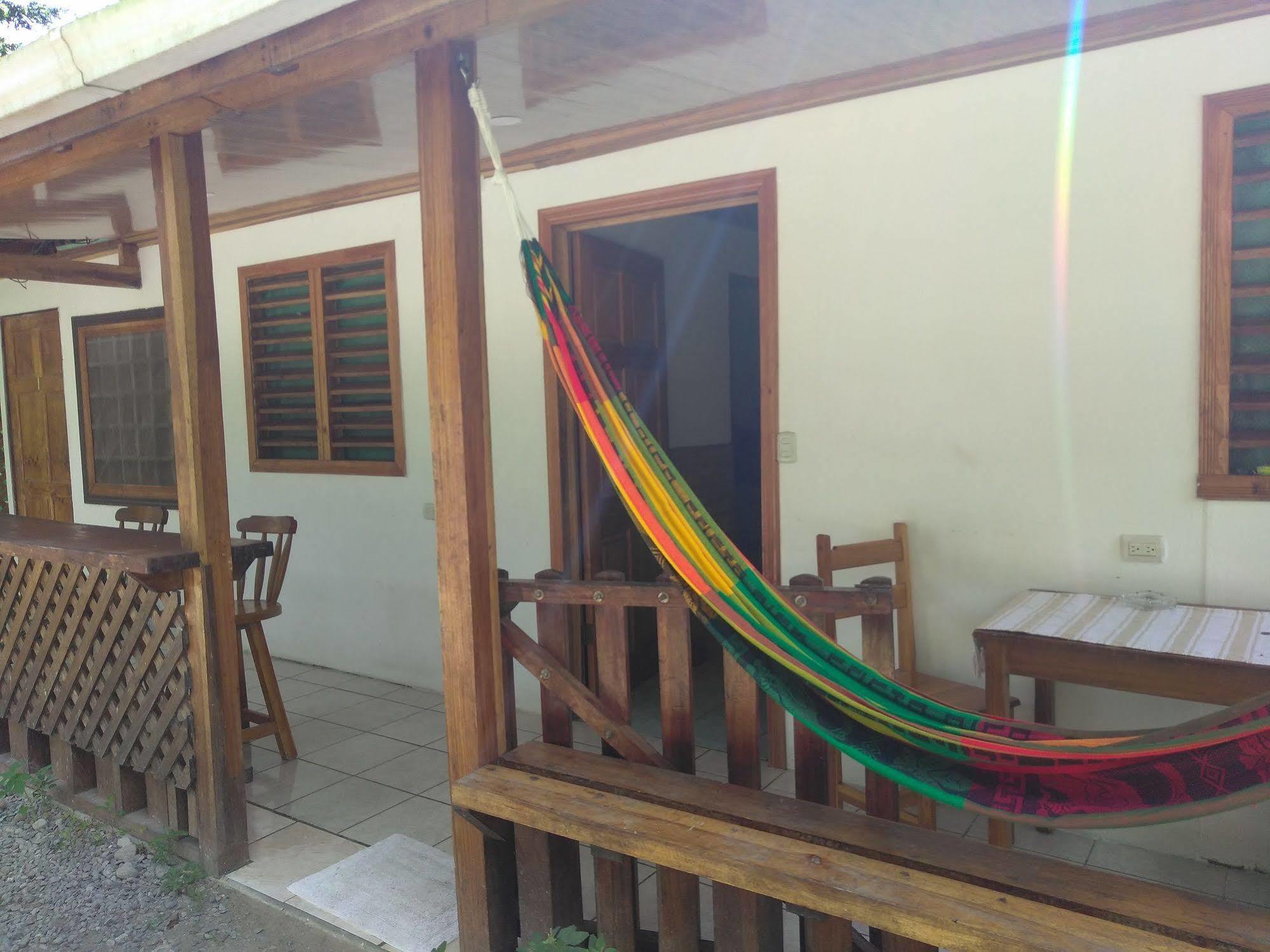 Hostal Cecilia Puerto Viejo de Talamanca Luaran gambar
