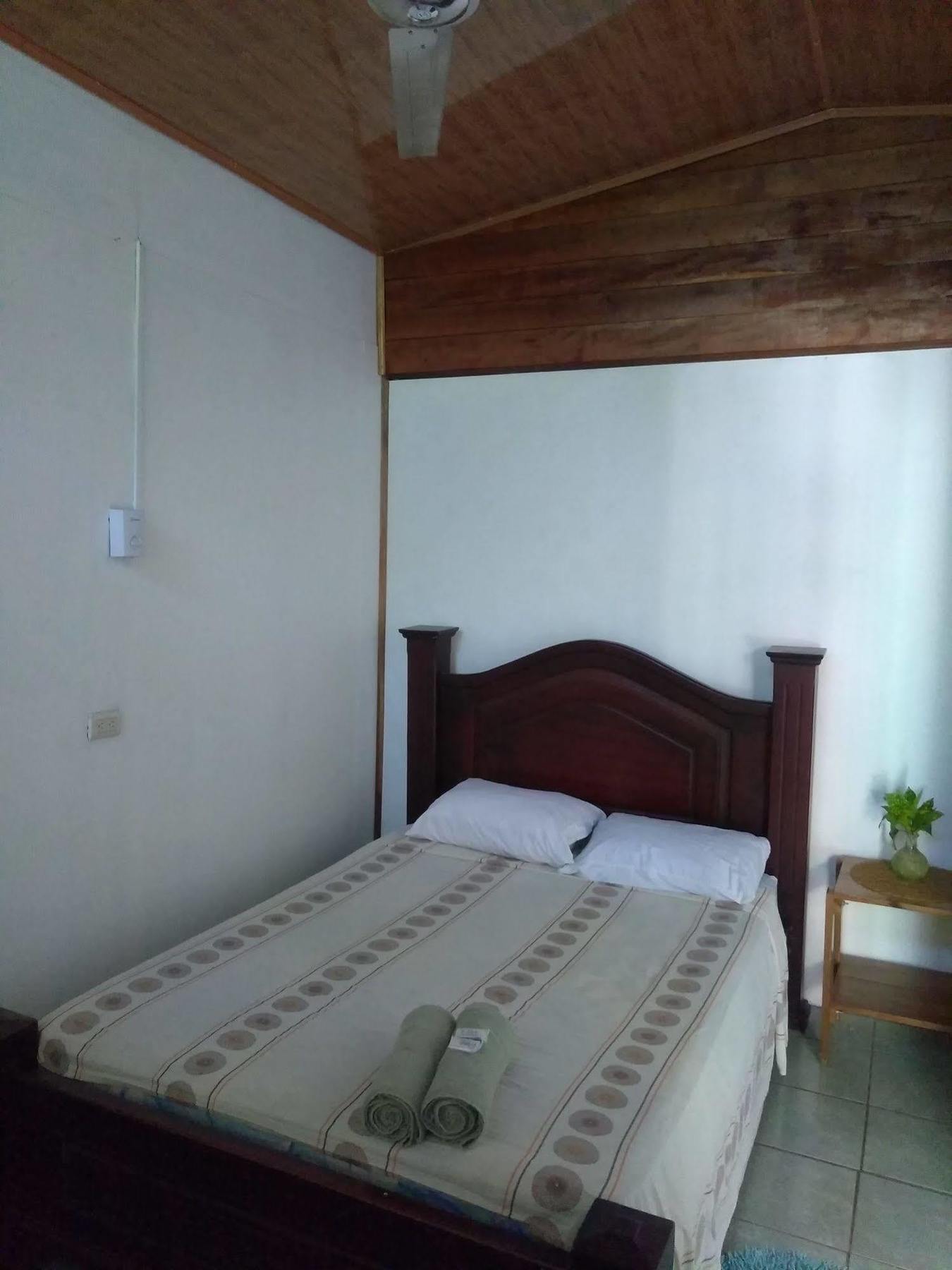 Hostal Cecilia Puerto Viejo de Talamanca Luaran gambar