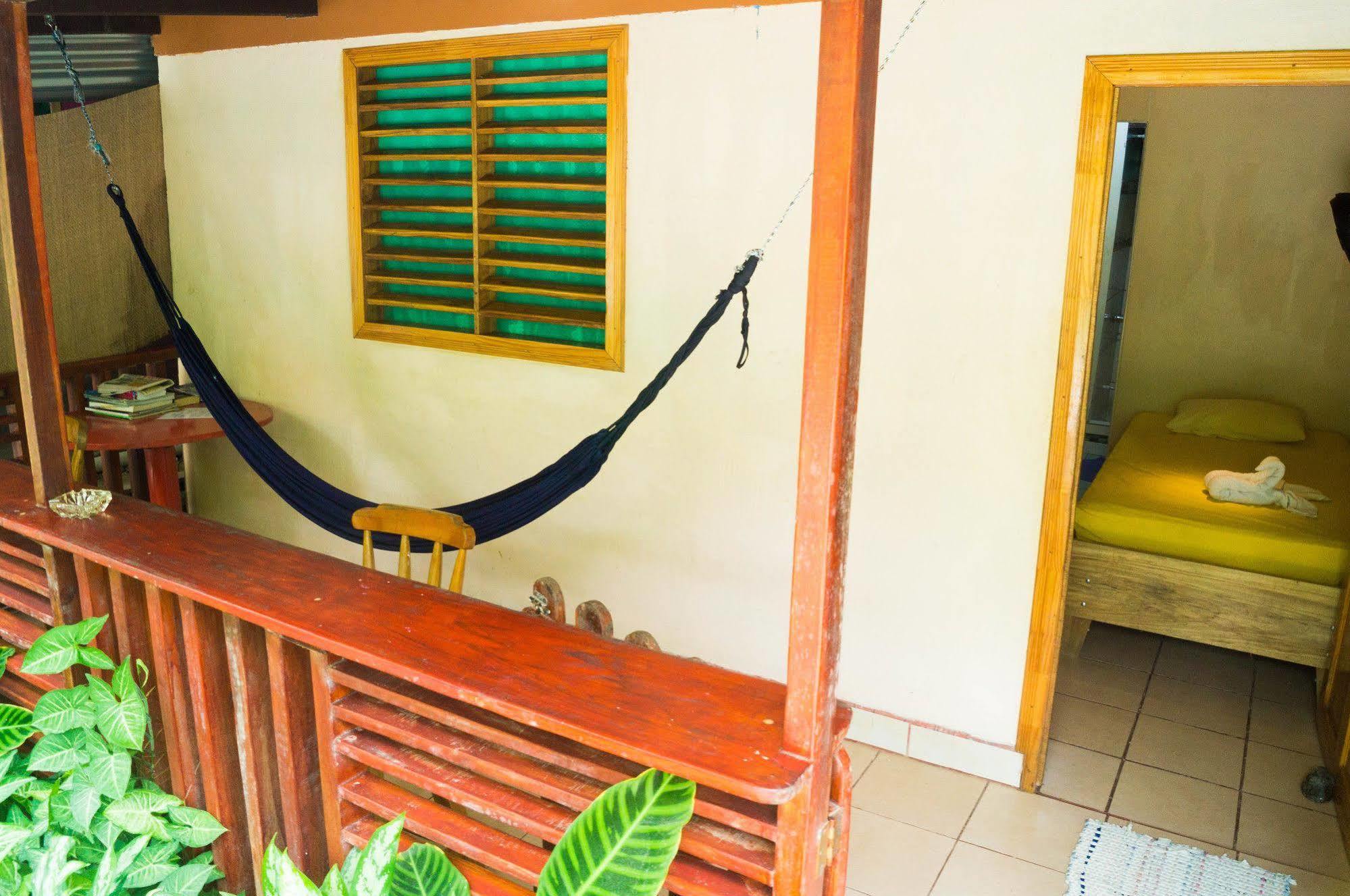 Hostal Cecilia Puerto Viejo de Talamanca Luaran gambar