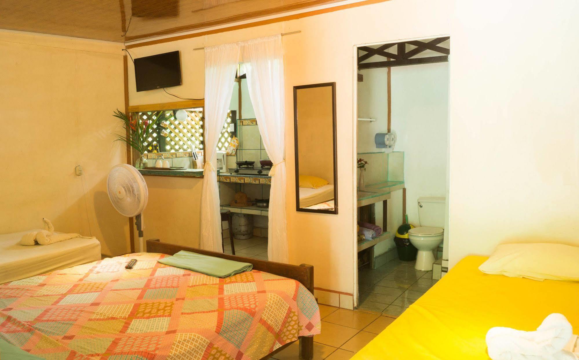 Hostal Cecilia Puerto Viejo de Talamanca Luaran gambar
